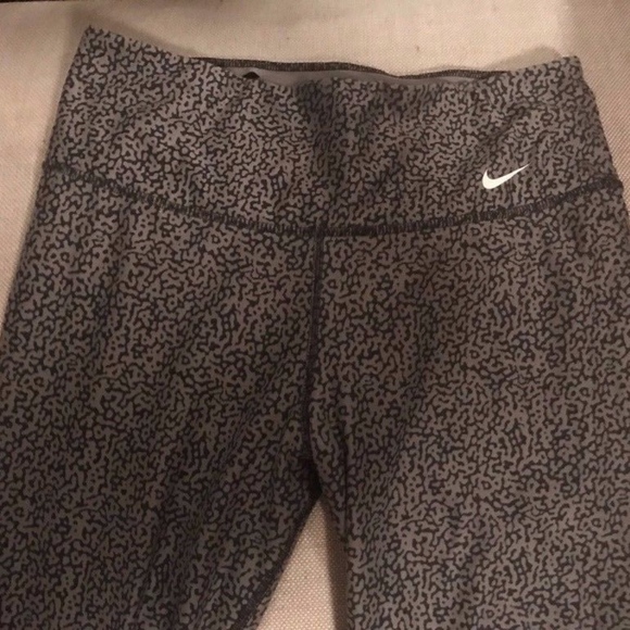 Nike Pants - Nike women's high waist leggings medium